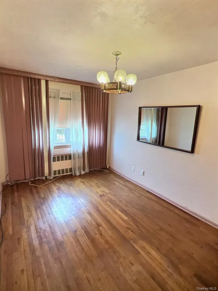 147-25 Brookville Boulevard Rosedale NY 11422