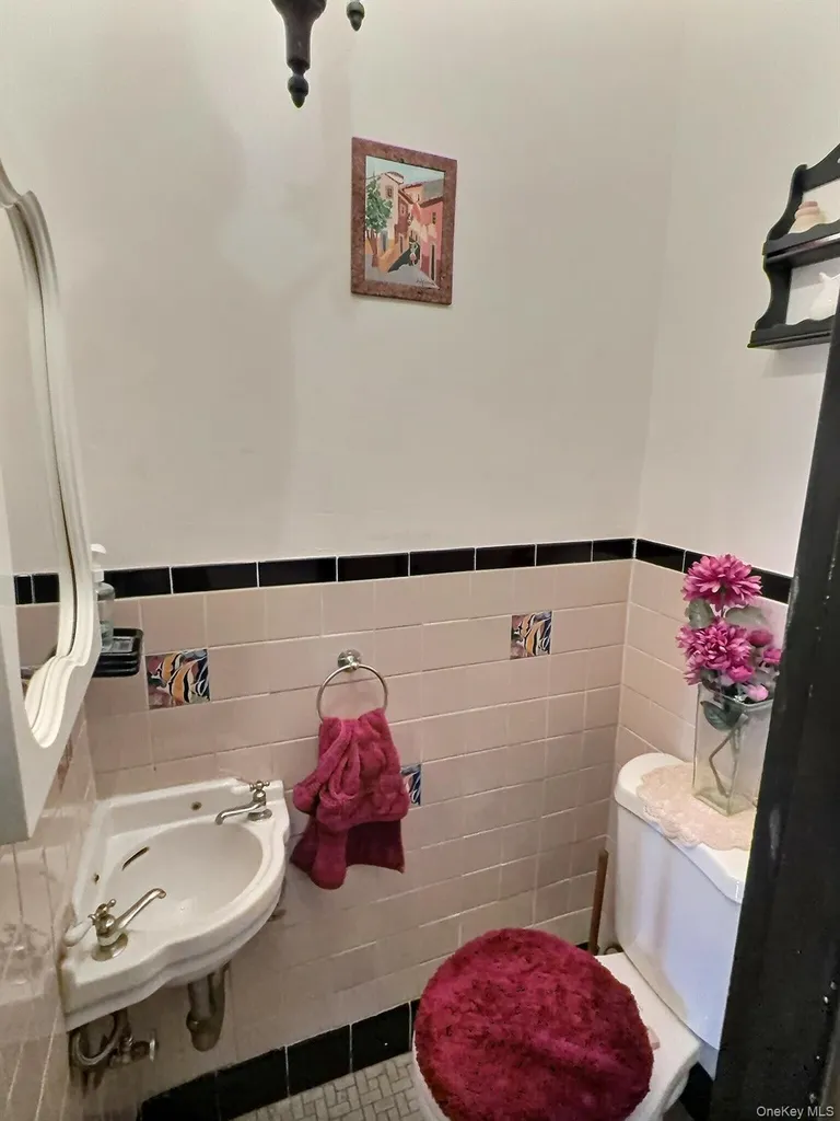 147-25 Brookville Boulevard Rosedale NY 11422
