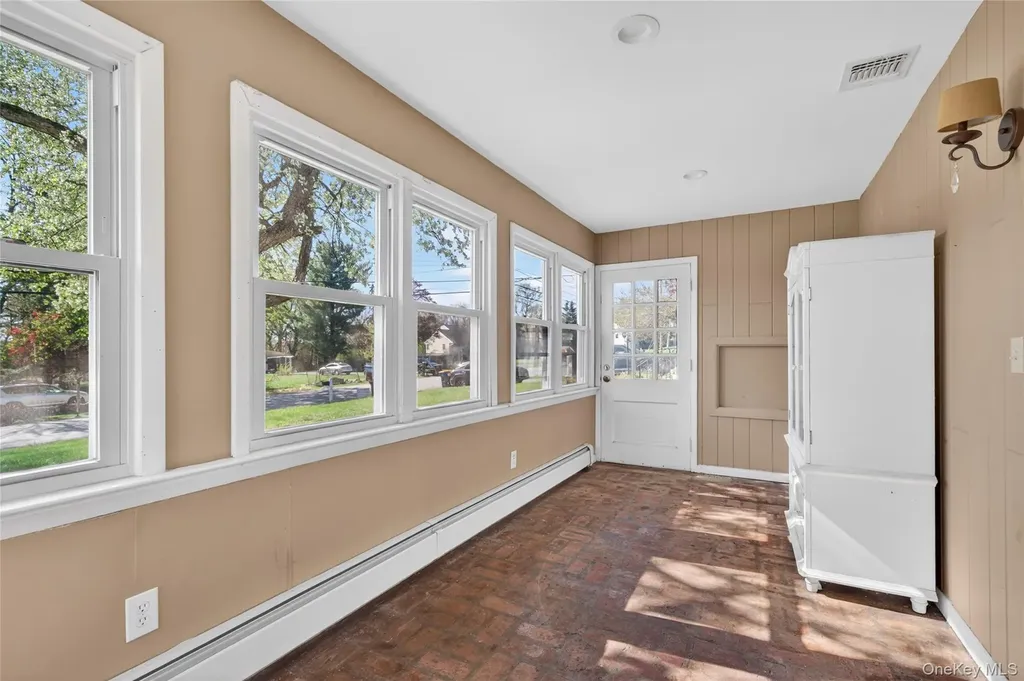 27 High Hill Avenue Warwick NY 10990