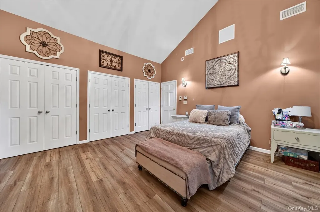 27 High Hill Avenue Warwick NY 10990