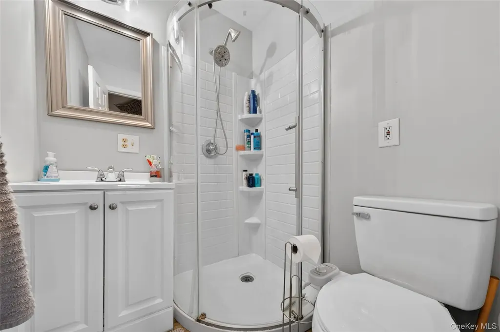 27 High Hill Avenue Warwick NY 10990