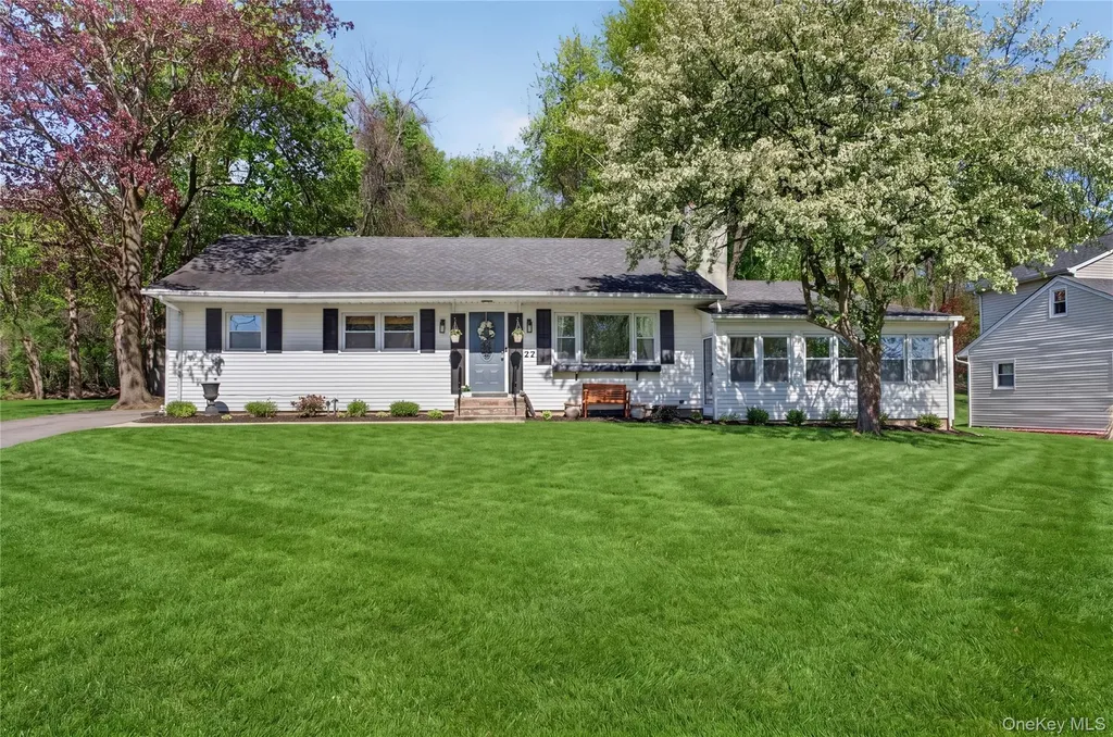 27 High Hill Avenue Warwick NY 10990