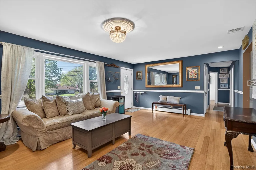 27 High Hill Avenue Warwick NY 10990