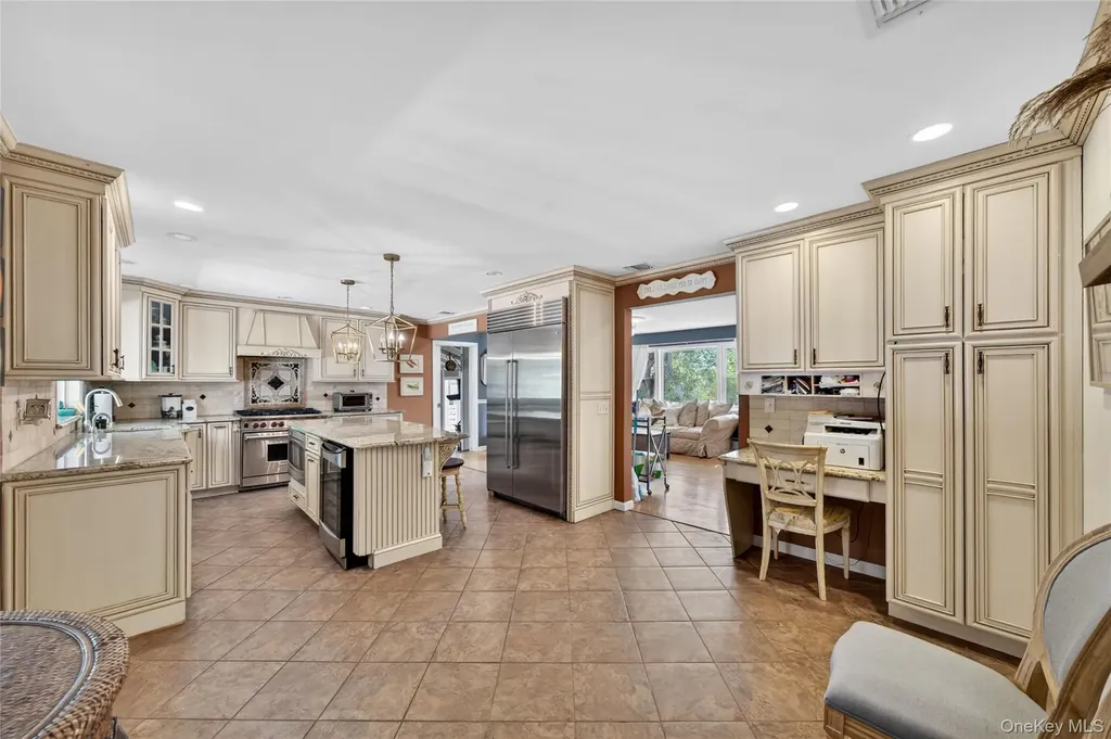 27 High Hill Avenue Warwick NY 10990