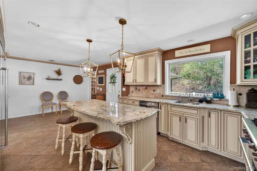 27 High Hill Avenue Warwick NY 10990