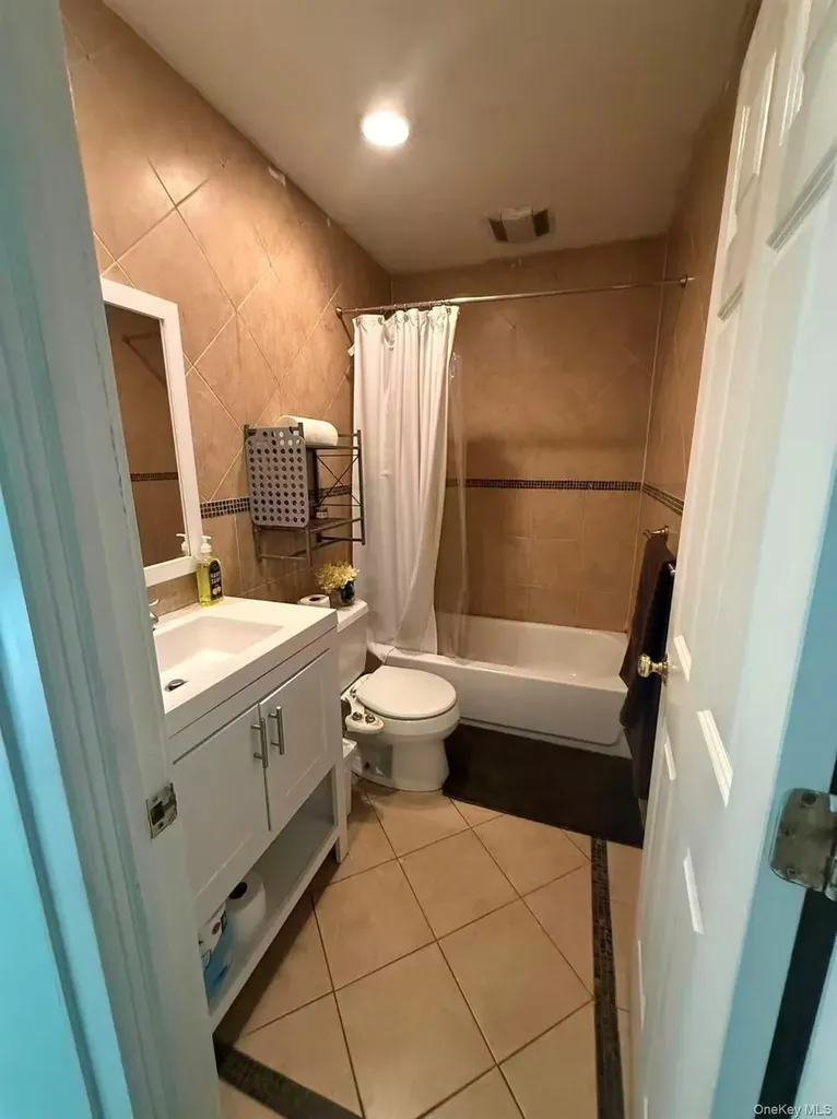 243 Jackson Avenue Syosset NY 11791