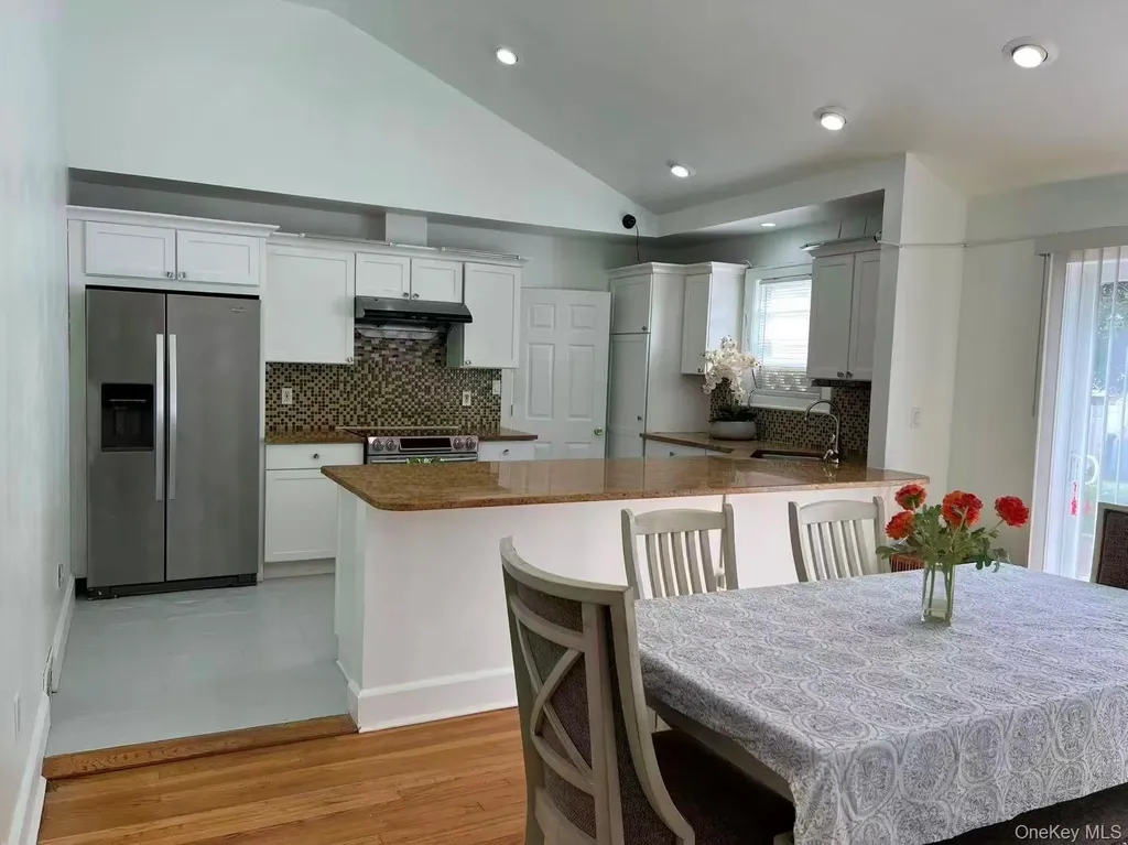 243 Jackson Avenue Syosset NY 11791