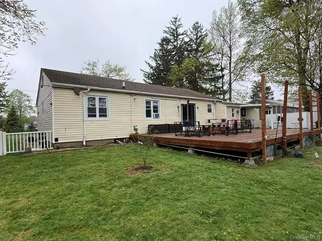 243 Jackson Avenue Syosset NY 11791