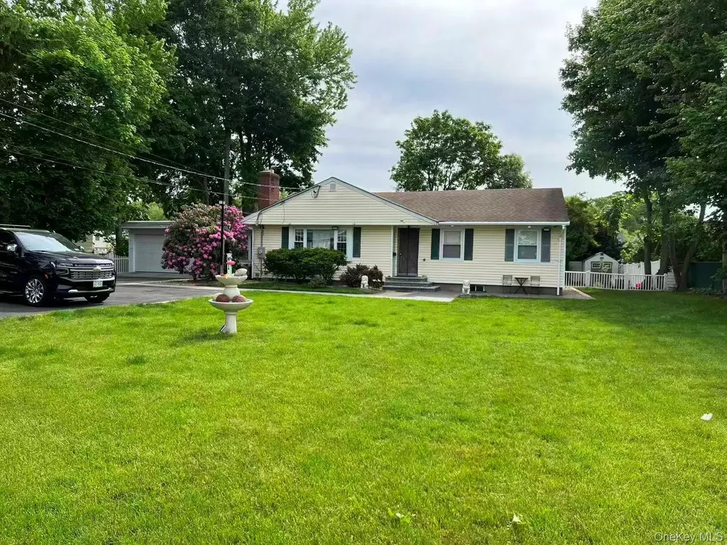 243 Jackson Avenue Syosset NY 11791