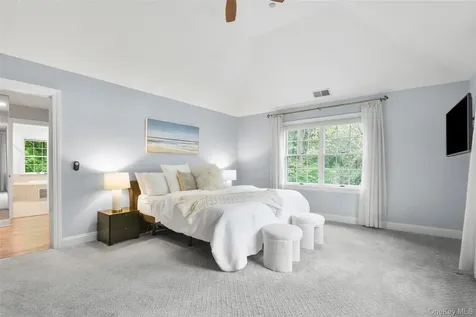 23 Round Hill Road Scarsdale NY 10583