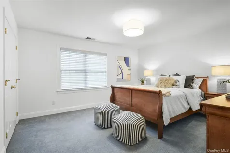 23 Round Hill Road Scarsdale NY 10583