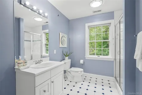 23 Round Hill Road Scarsdale NY 10583