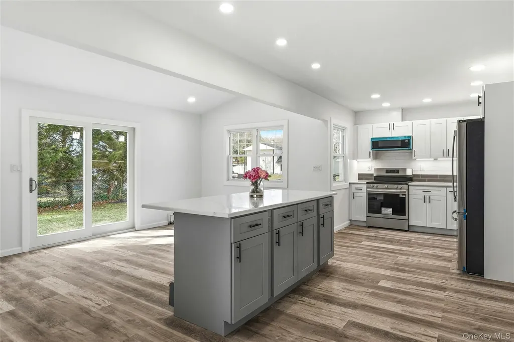 56 Pennaquid Road Coram NY 11727