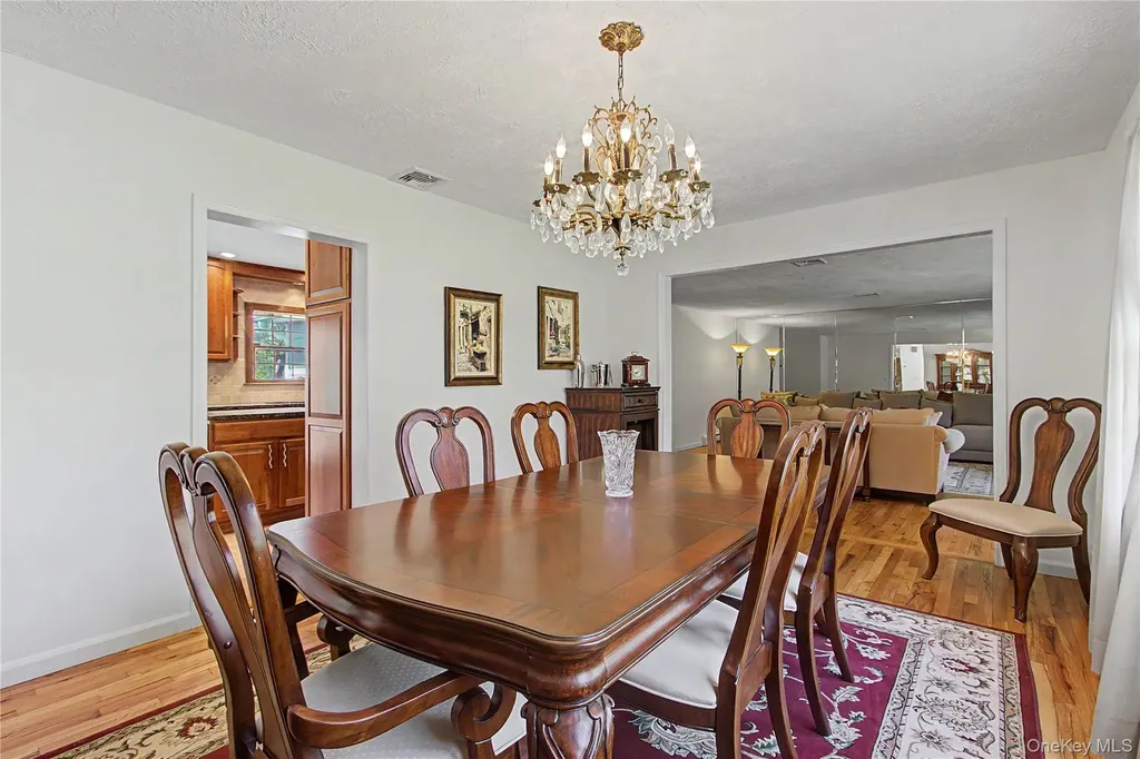 24 Richard Road Mahopac NY 10541