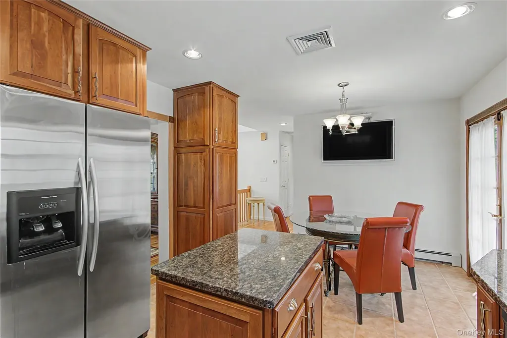 24 Richard Road Mahopac NY 10541