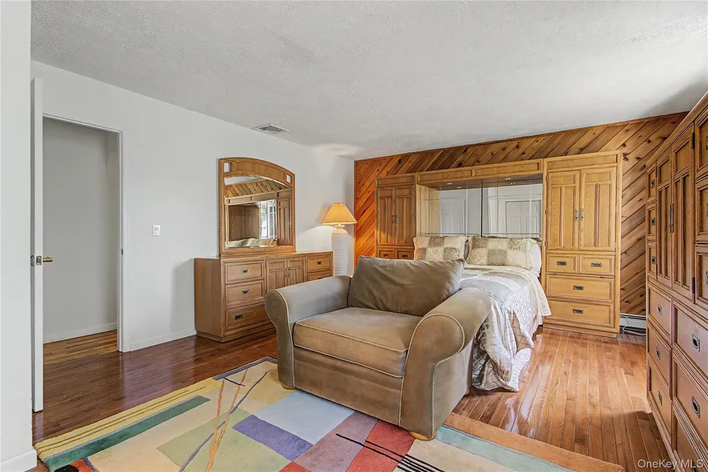 24 Richard Road Mahopac NY 10541