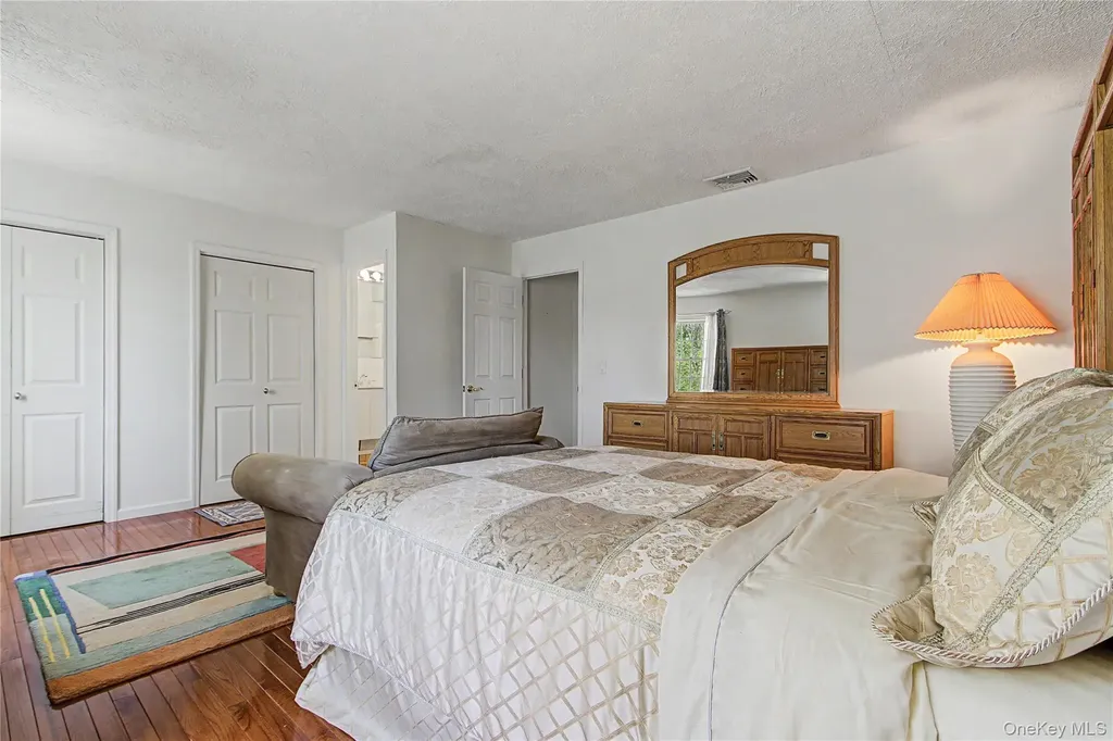 24 Richard Road Mahopac NY 10541