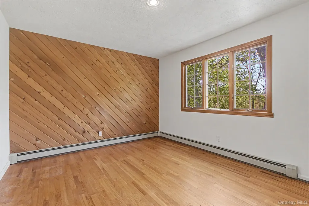 24 Richard Road Mahopac NY 10541