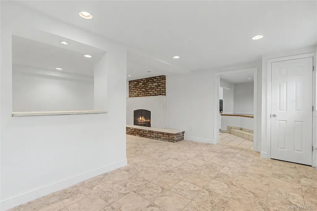 24 Richard Road Mahopac NY 10541