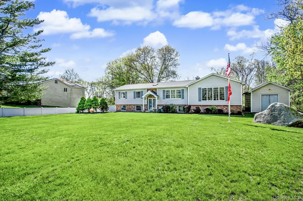 24 Richard Road Mahopac NY 10541
