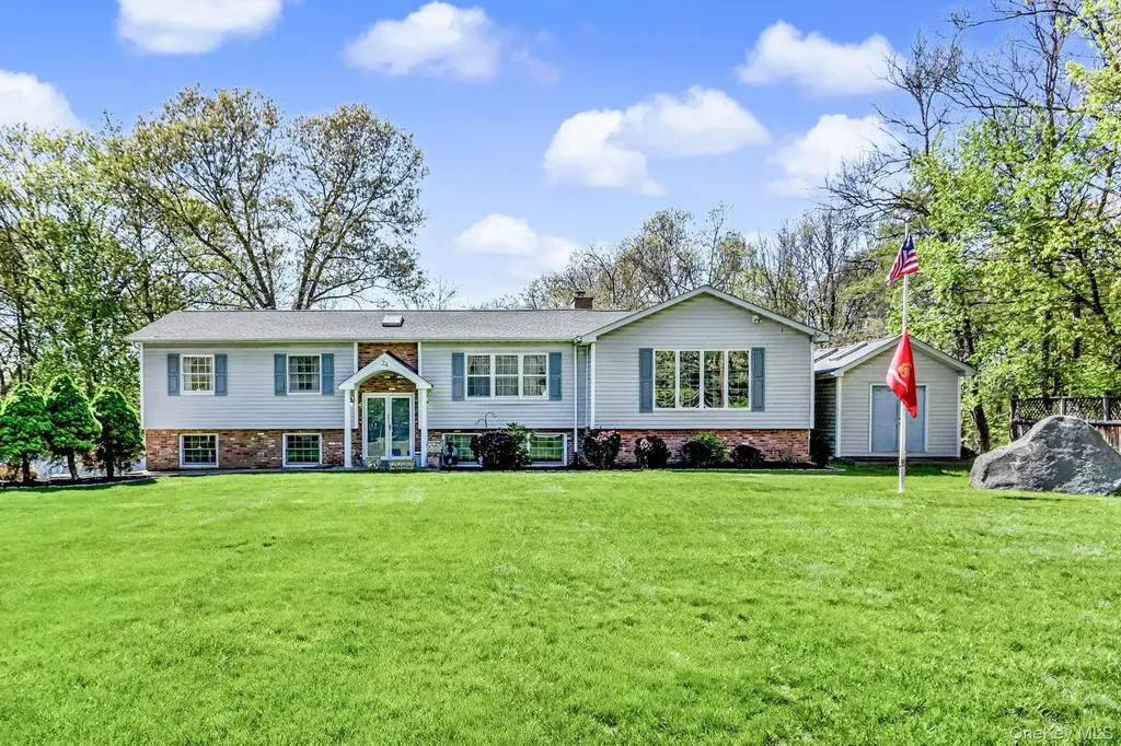 24 Richard Road Mahopac NY 10541
