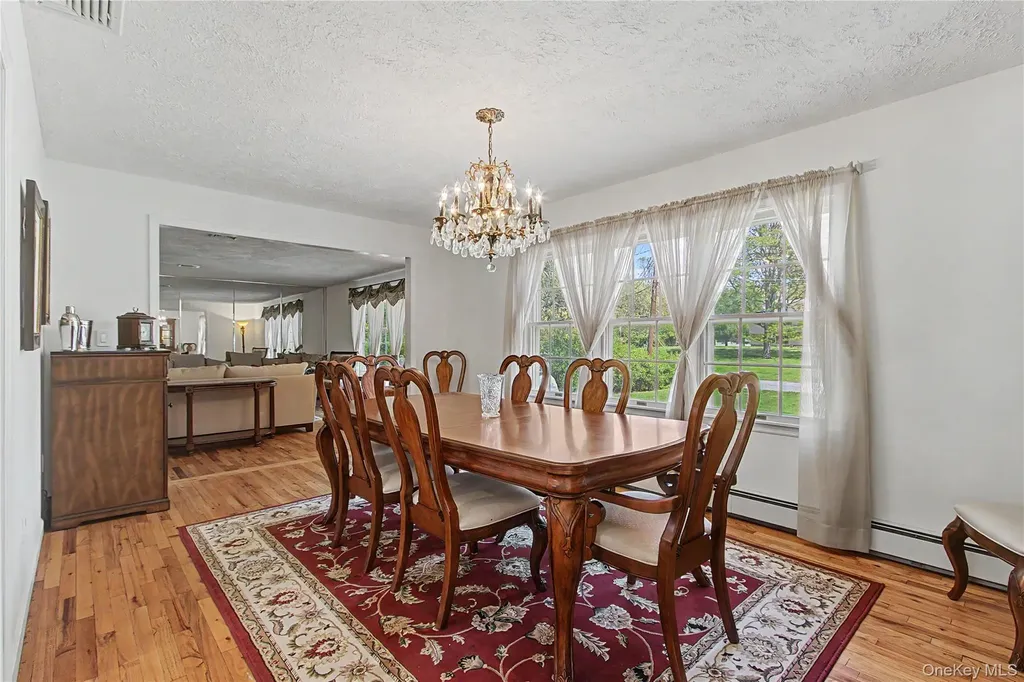 24 Richard Road Mahopac NY 10541