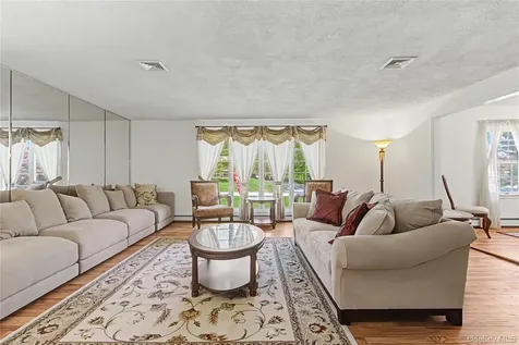 24 Richard Road Mahopac NY 10541