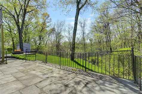 24 Richard Road Mahopac NY 10541
