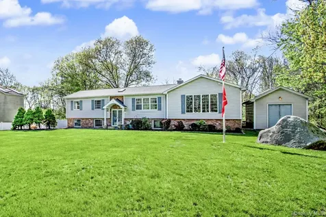 24 Richard Road Mahopac NY 10541
