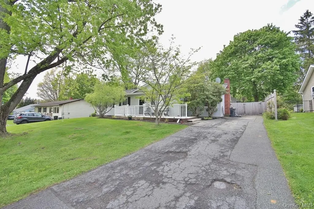 27 Cooper Drive Monroe NY 10950