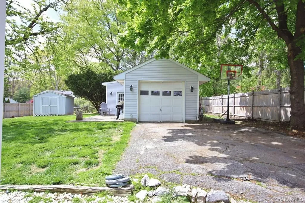 27 Cooper Drive Monroe NY 10950