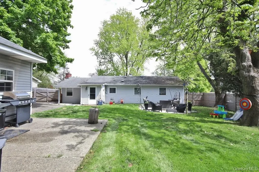 27 Cooper Drive Monroe NY 10950