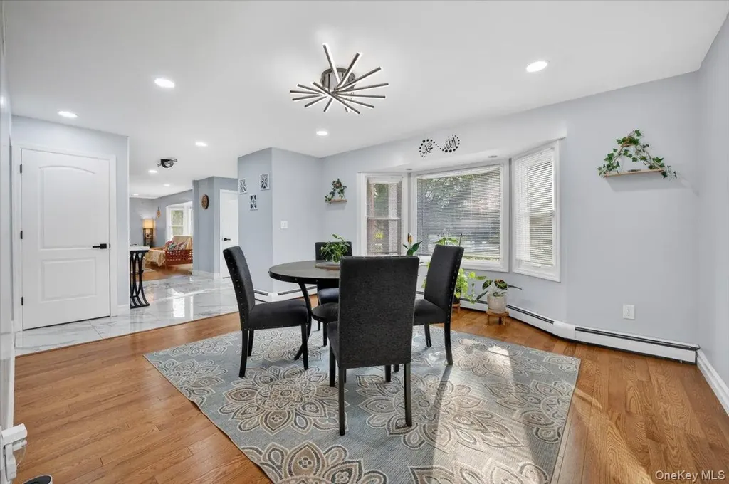 2 Vanderbilt Parkway Dix Hills NY 11746