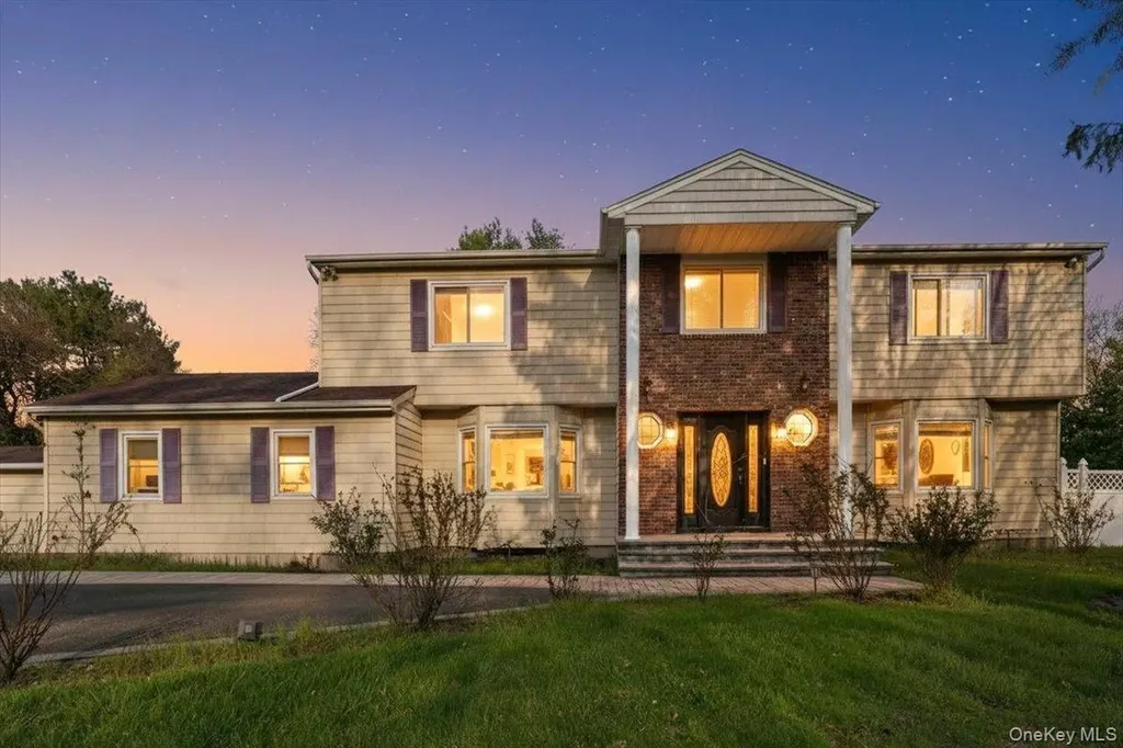 2 Vanderbilt Parkway Dix Hills NY 11746