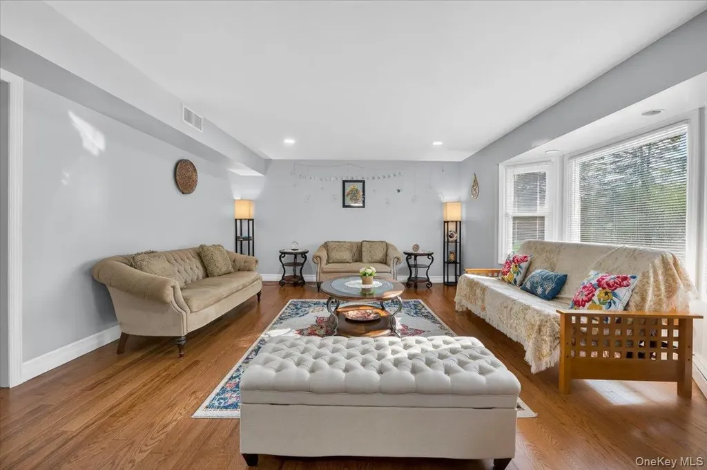 2 Vanderbilt Parkway Dix Hills NY 11746