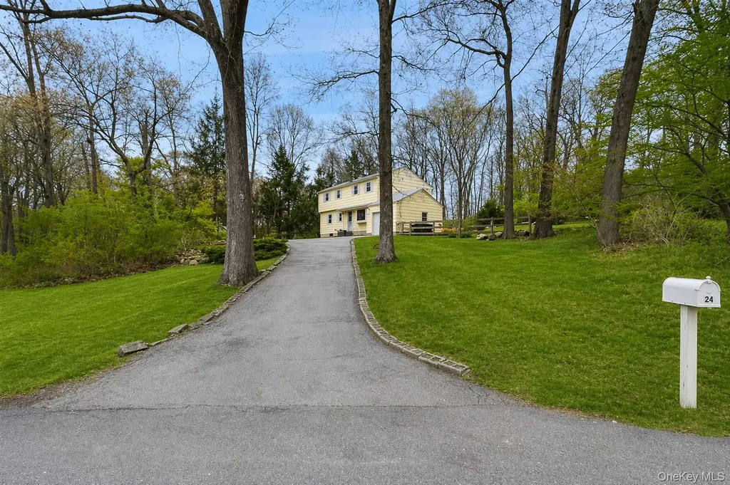 24 Carolyn Way Somers NY 10589
