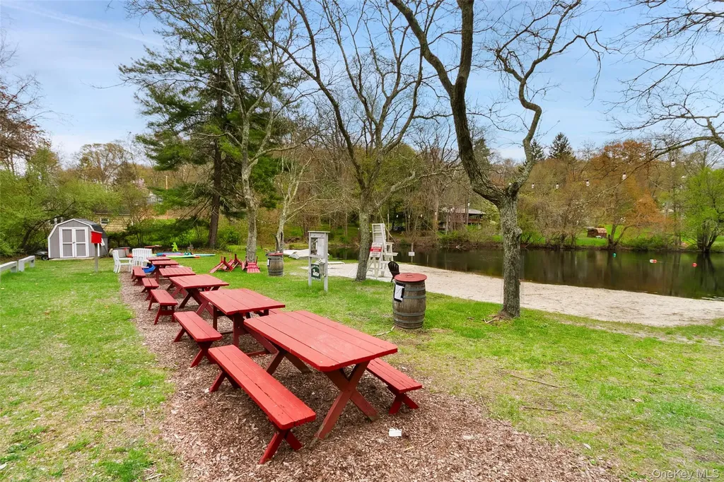 24 Carolyn Way Somers NY 10589