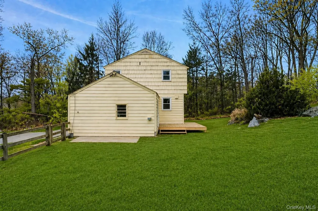 24 Carolyn Way Somers NY 10589