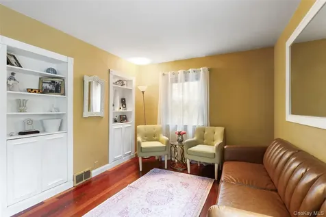 24 Carolyn Way Somers NY 10589