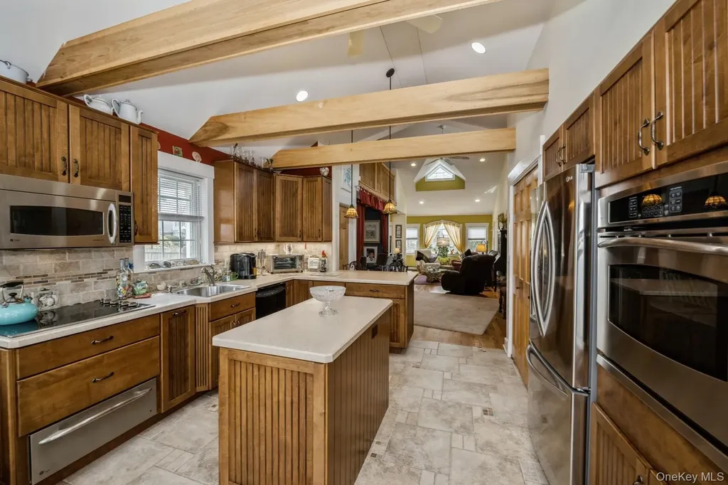229 Springville Road Hampton Bays NY 11946