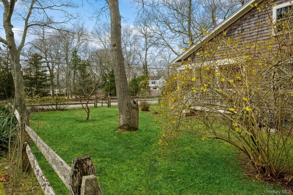 229 Springville Road Hampton Bays NY 11946