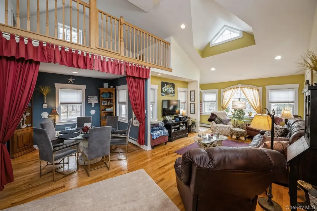 229 Springville Road Hampton Bays NY 11946