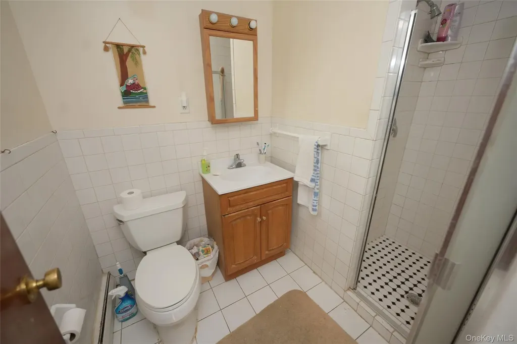 96 Cedar Drive W Plainview NY 11803