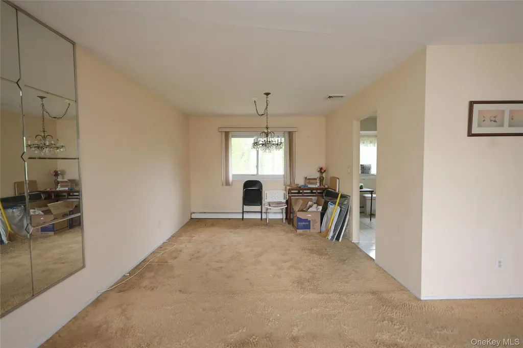 96 Cedar Drive W Plainview NY 11803