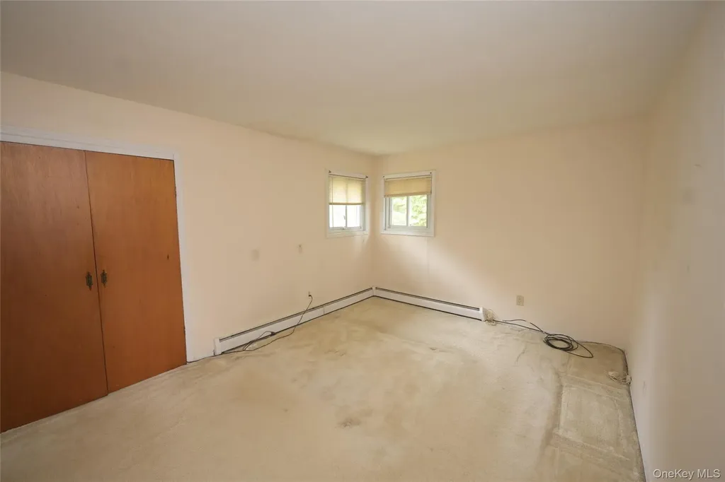 96 Cedar Drive W Plainview NY 11803