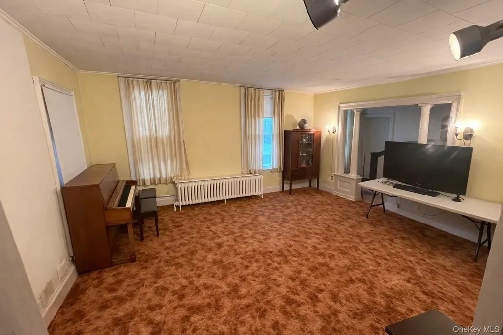 107 Whitehall Road Call Listing Agent NY 12209