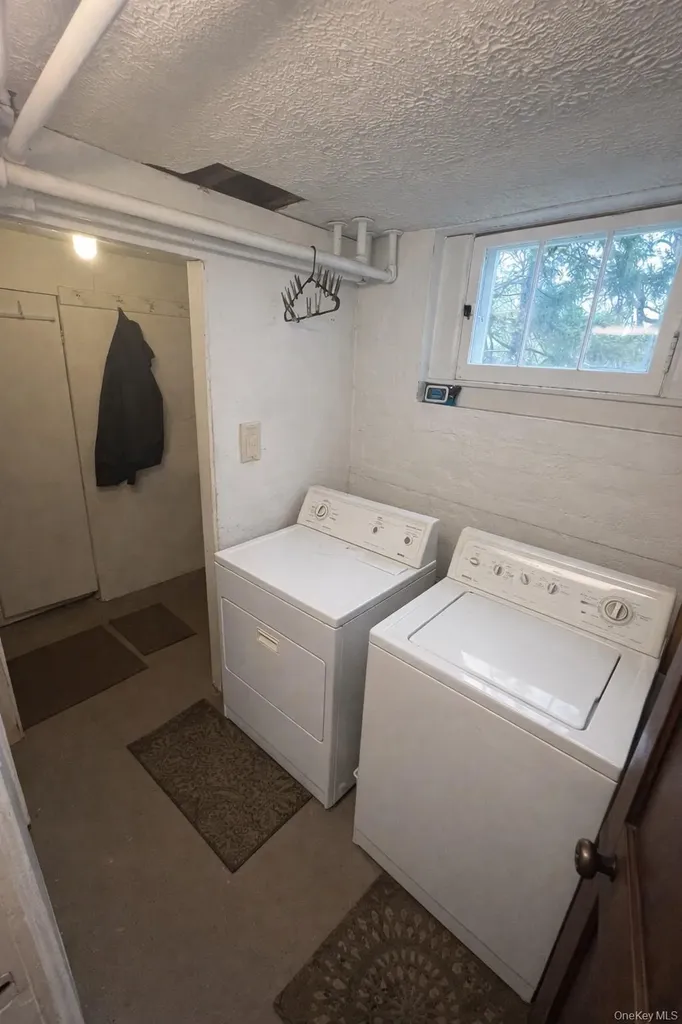107 Whitehall Road Call Listing Agent NY 12209