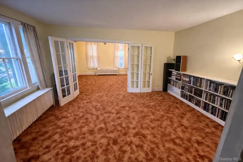 107 Whitehall Road Call Listing Agent NY 12209
