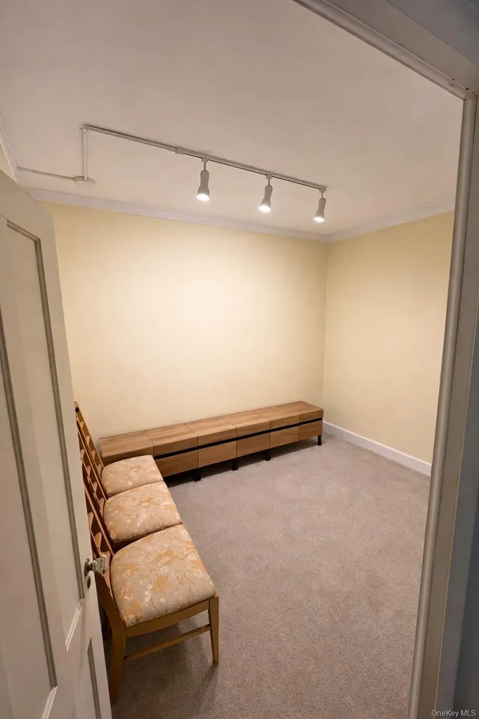 107 Whitehall Road Call Listing Agent NY 12209