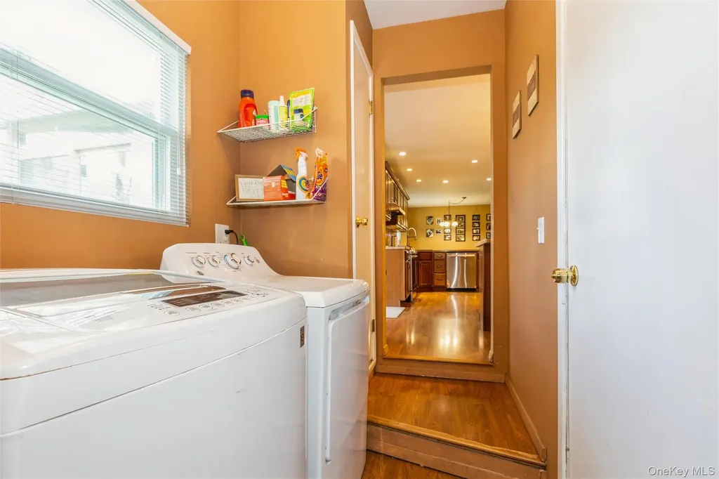 145 Bishop Lane Holbrook NY 11741